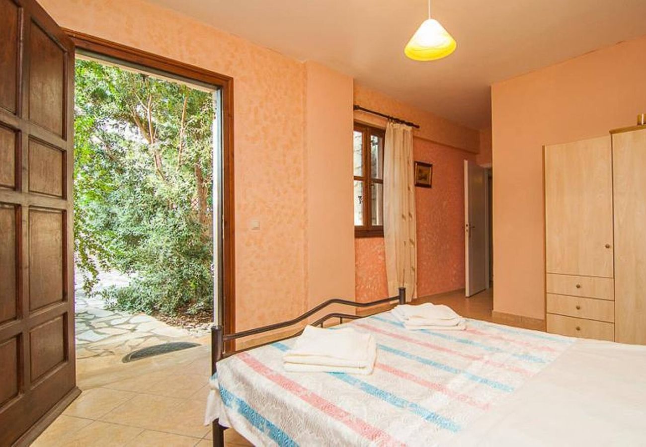 Villa in Agios Mamas - Sarris Villa