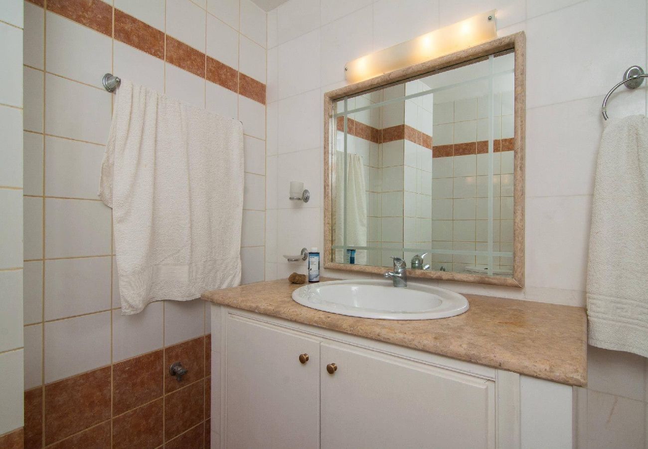 Villa in Agios Mamas - Sarris Villa