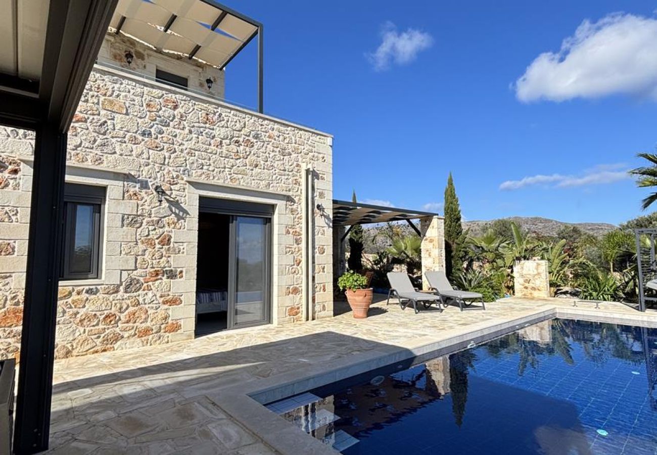 Villa in Vamos - MayaElisa Villa with Heated Pool, By Hellocrete