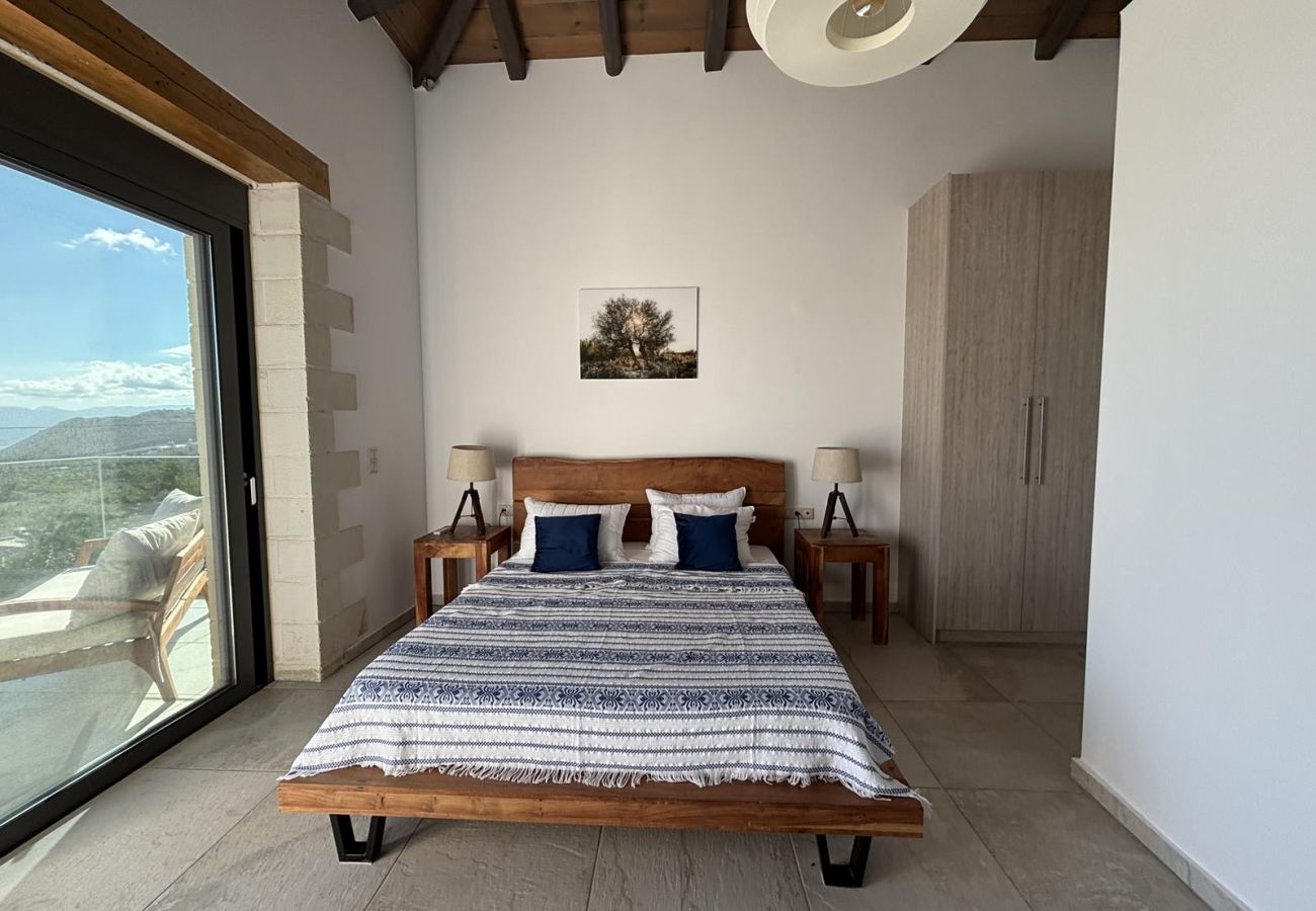 Villa in Vamos - MayaElisa Villa with Heated Pool, By Hellocrete