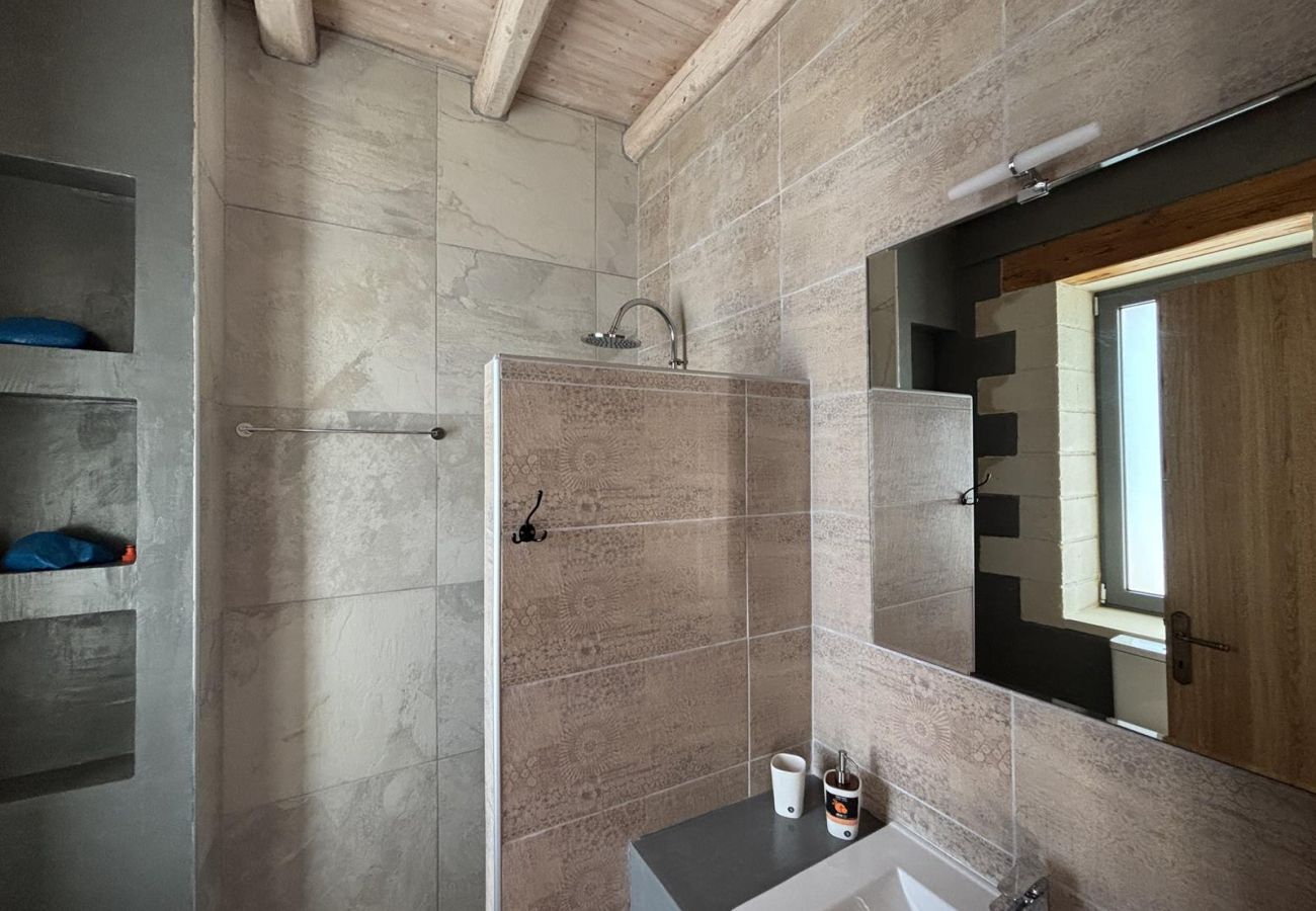 Villa in Vamos - MayaElisa Villa with Heated Pool, By Hellocrete