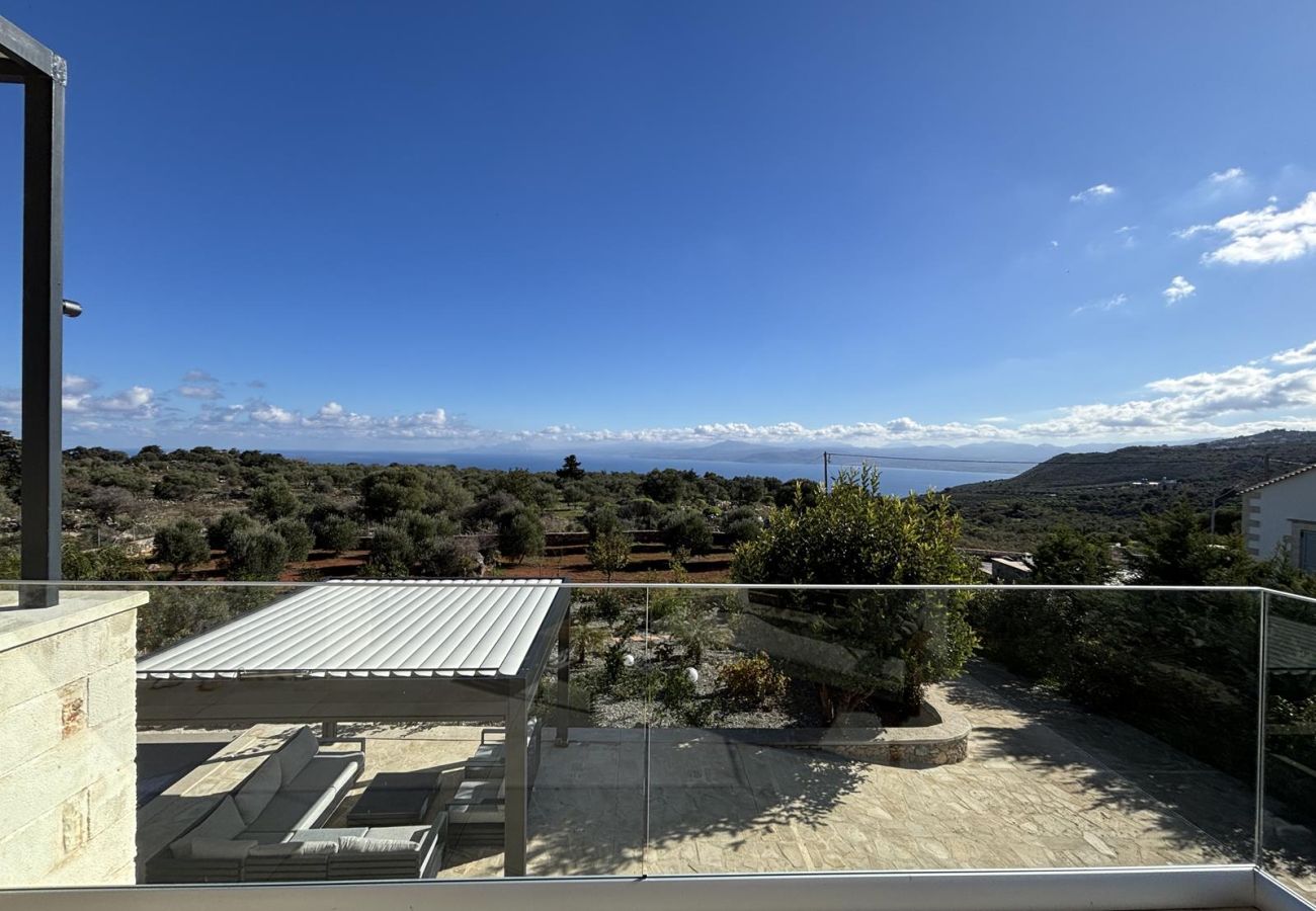 Villa in Vamos - MayaElisa Villa with Heated Pool, By Hellocrete