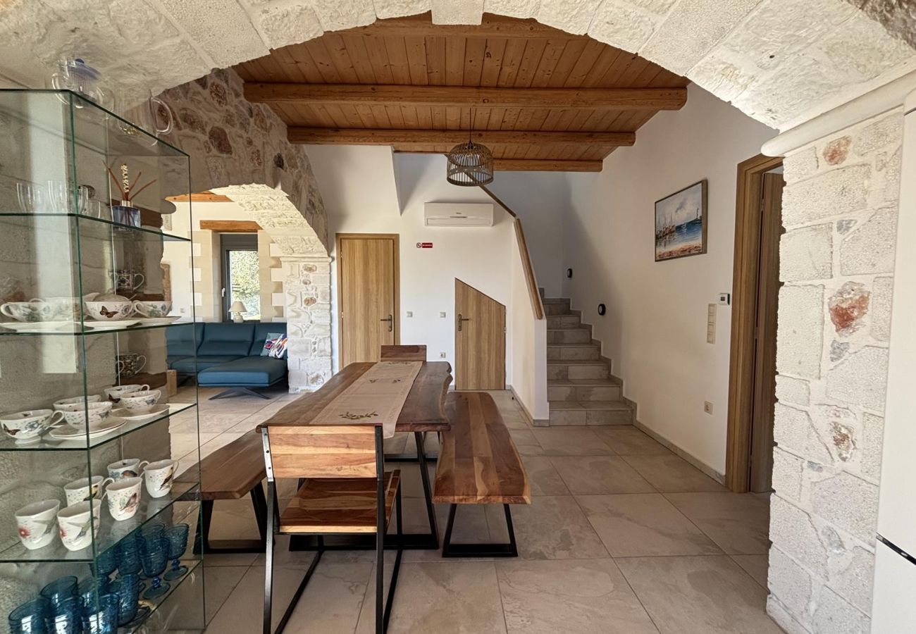 Villa in Vamos - MayaElisa Villa with Heated Pool, By Hellocrete