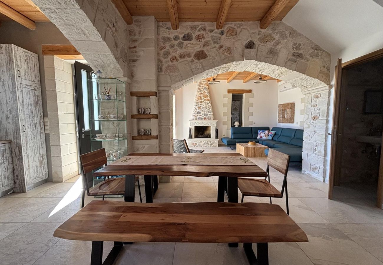 Villa in Vamos - MayaElisa Villa with Heated Pool, By Hellocrete