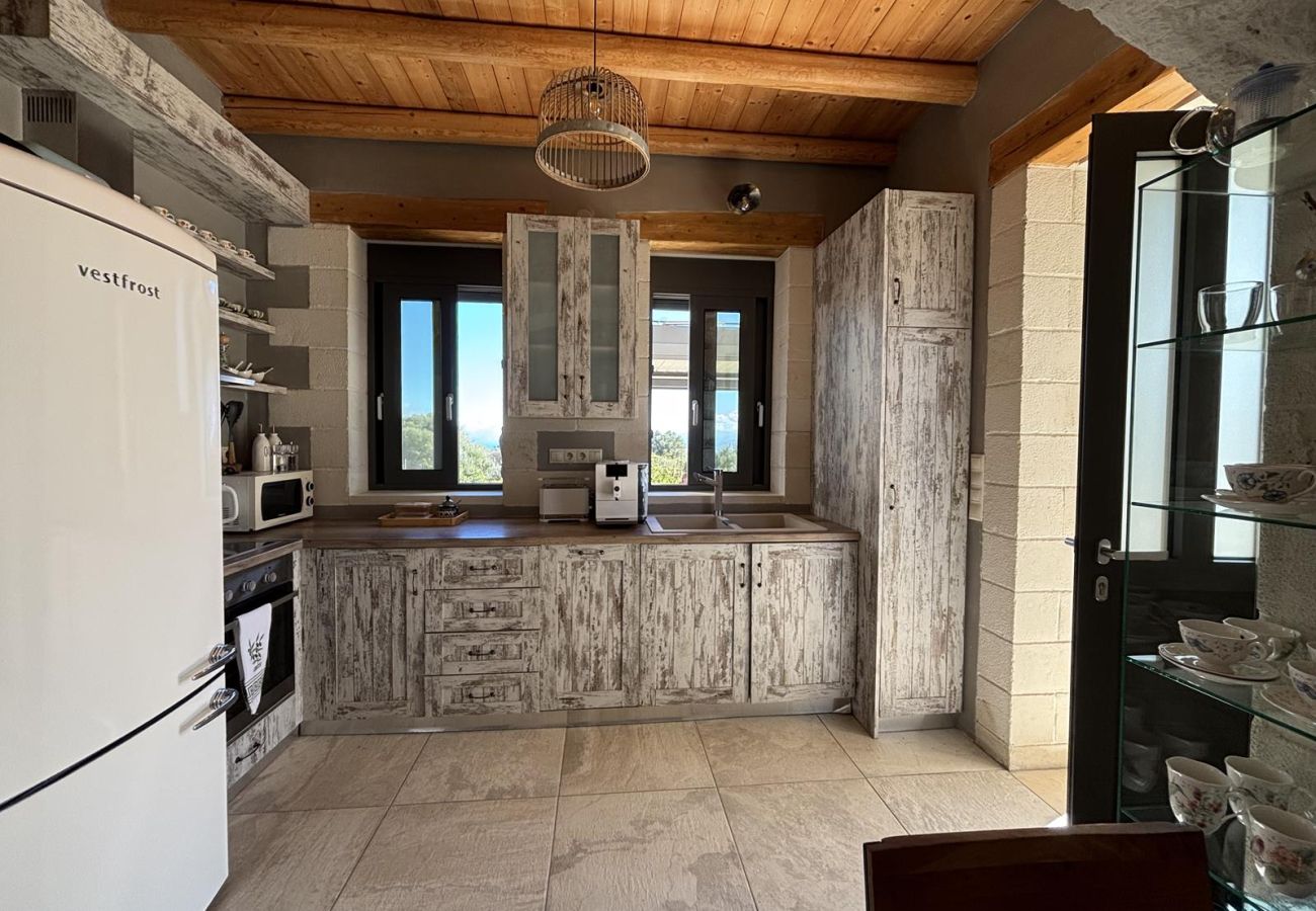 Villa in Vamos - MayaElisa Villa with Heated Pool, By Hellocrete