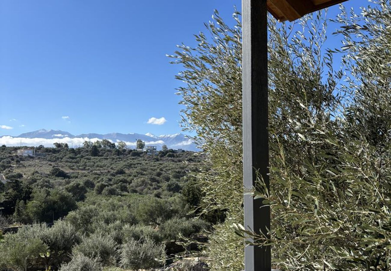 Villa in Vamos - MayaElisa Villa with Heated Pool, By Hellocrete