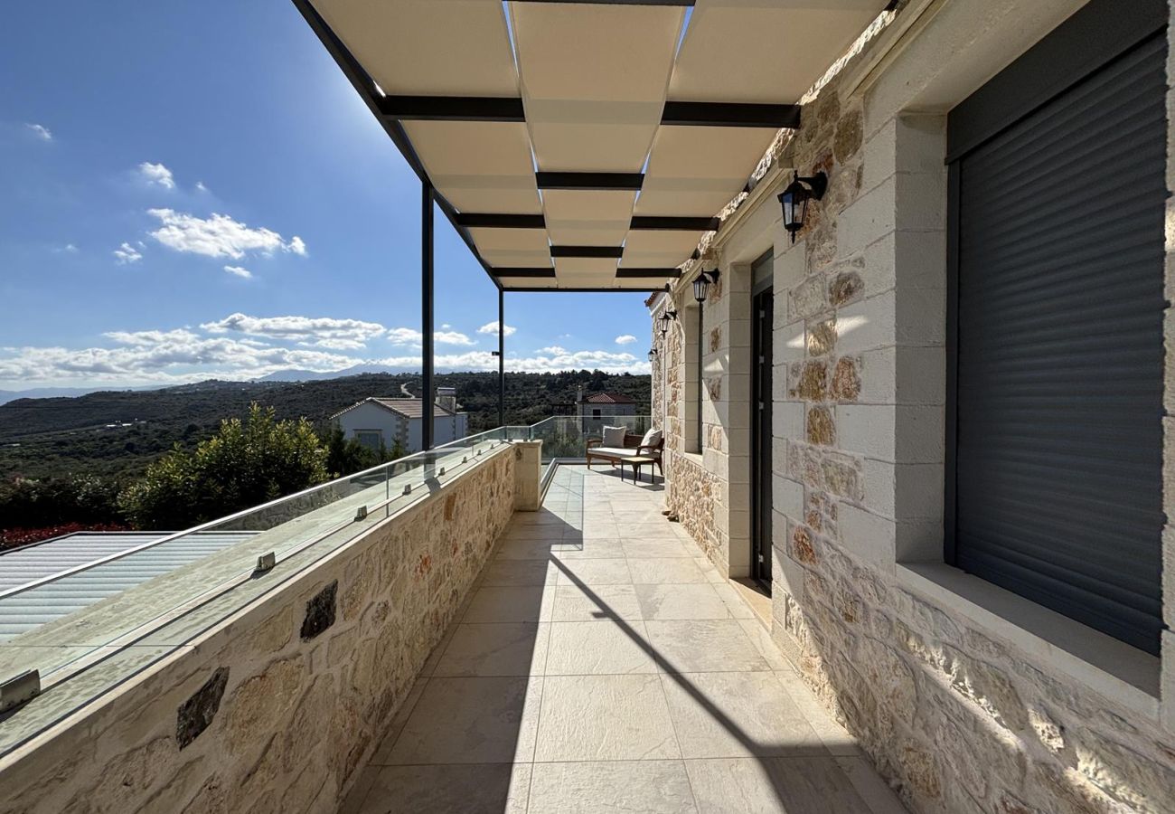 Villa in Vamos - MayaElisa Villa with Heated Pool, By Hellocrete