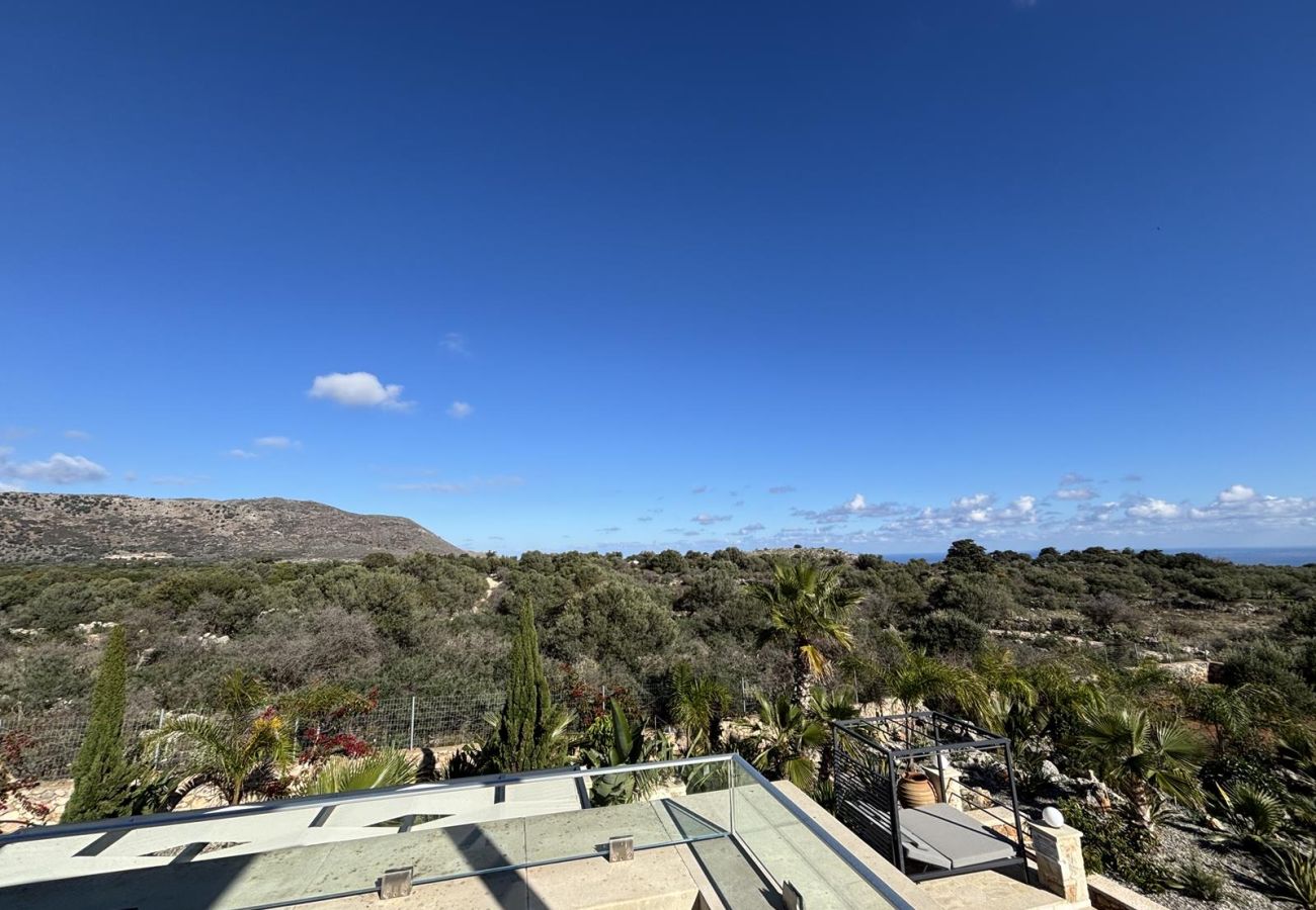 Villa in Vamos - MayaElisa Villa with Heated Pool, By Hellocrete