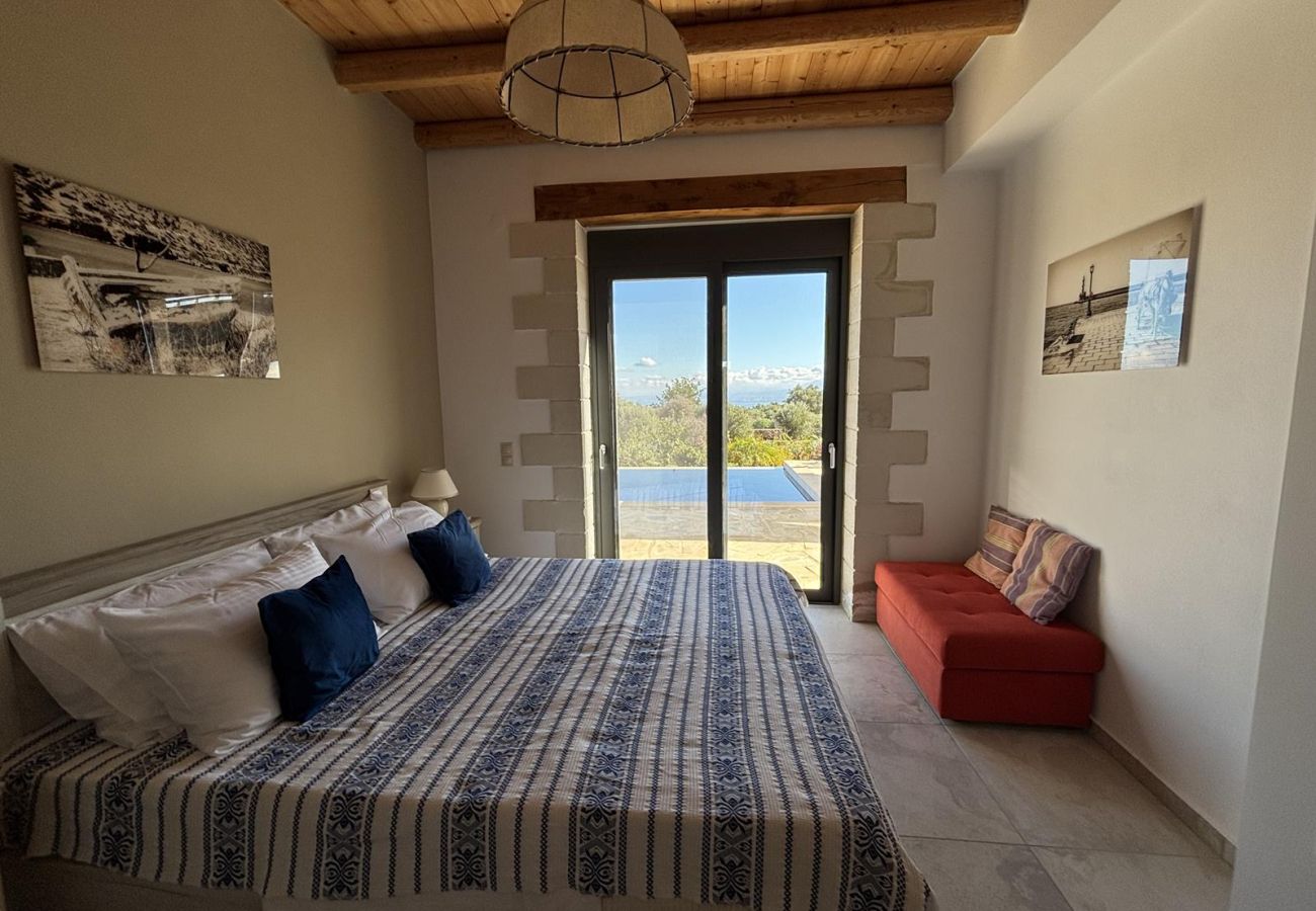 Villa in Vamos - MayaElisa Villa with Heated Pool, By Hellocrete