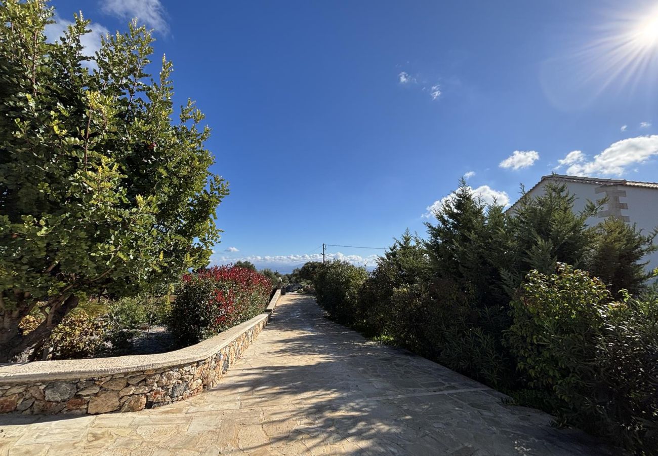 Villa in Vamos - MayaElisa Villa with Heated Pool, By Hellocrete