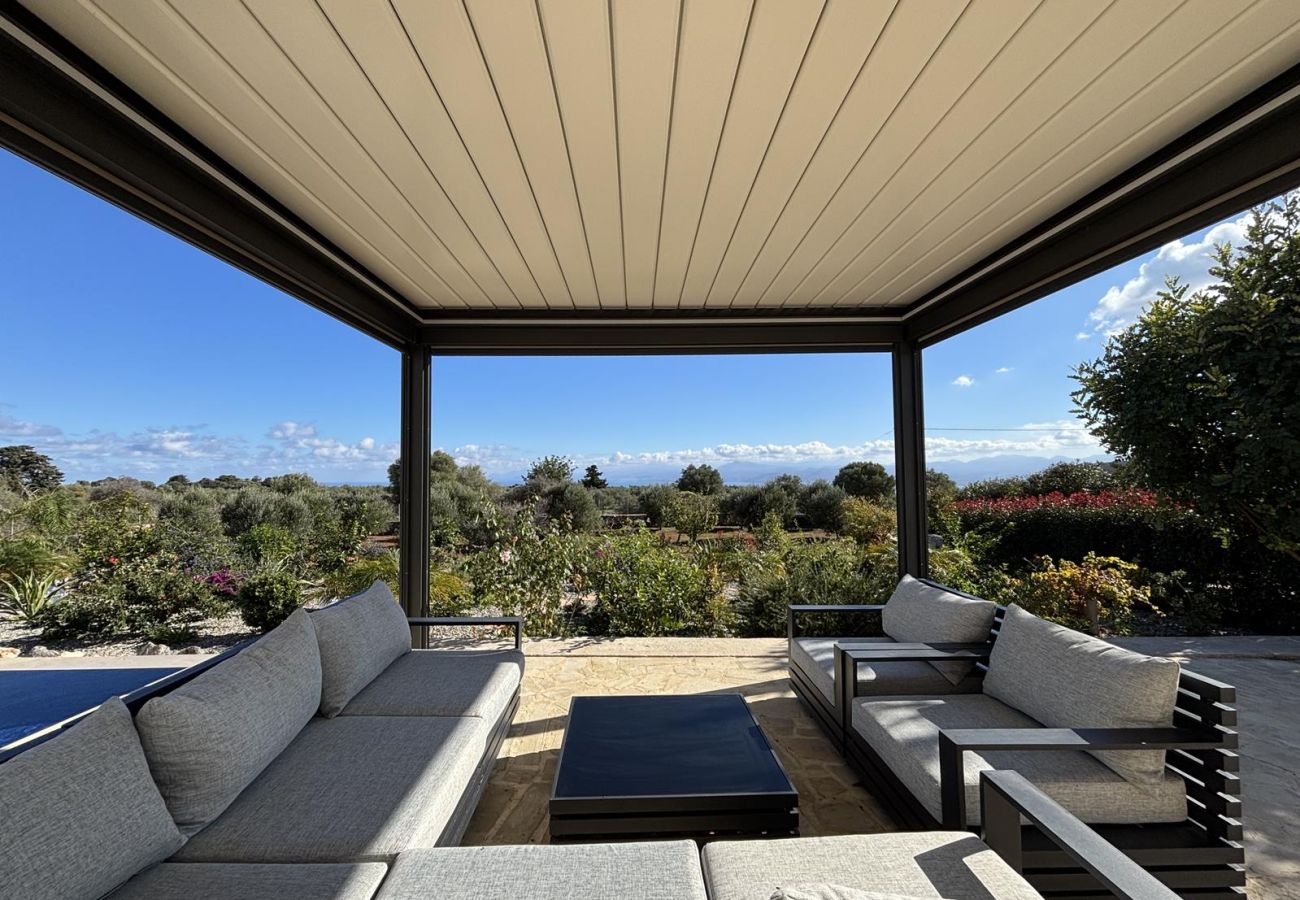 Villa in Vamos - MayaElisa Villa with Heated Pool, By Hellocrete