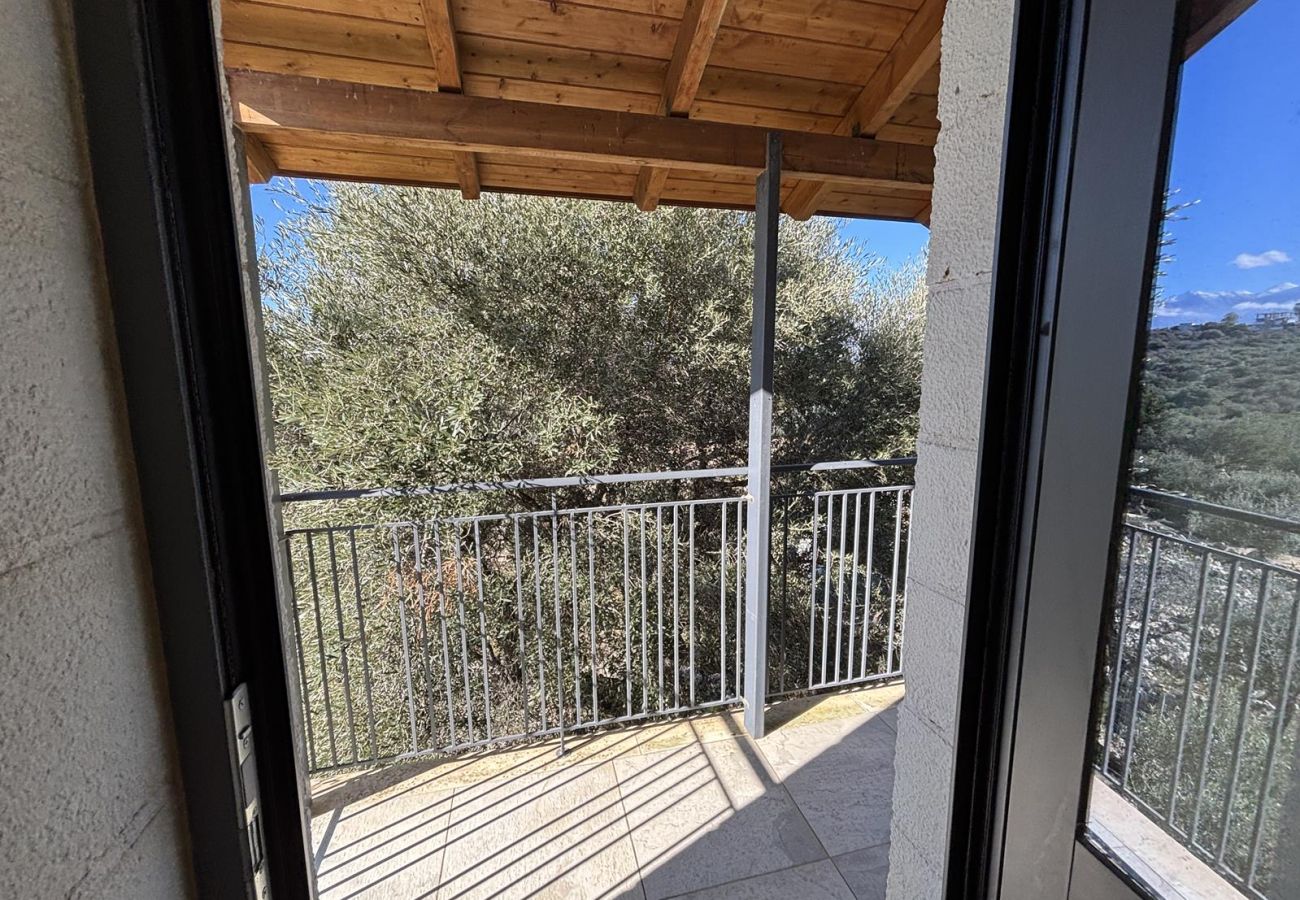 Villa in Vamos - MayaElisa Villa with Heated Pool, By Hellocrete