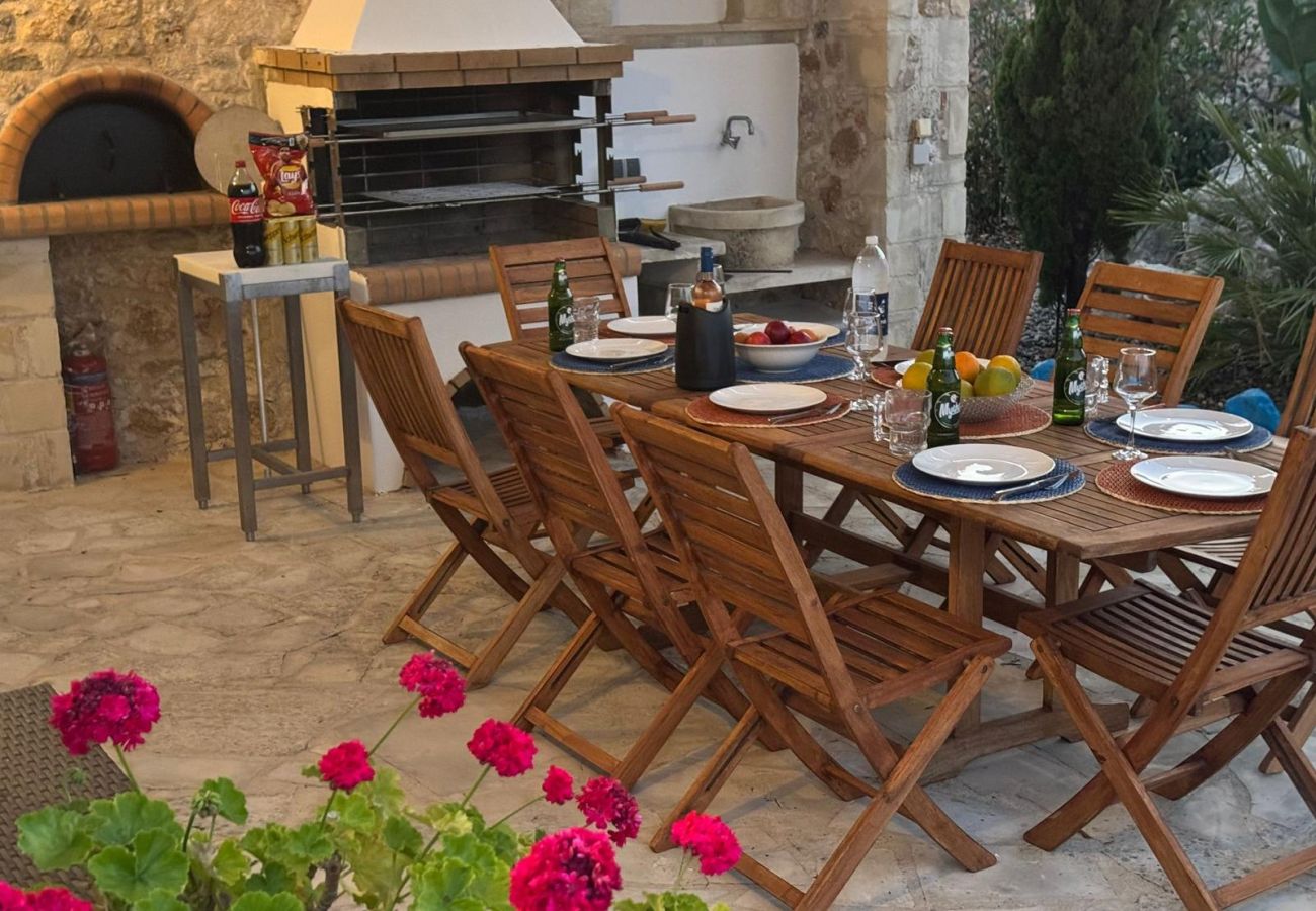 Villa in Vamos - MayaElisa Villa with Heated Pool, By Hellocrete