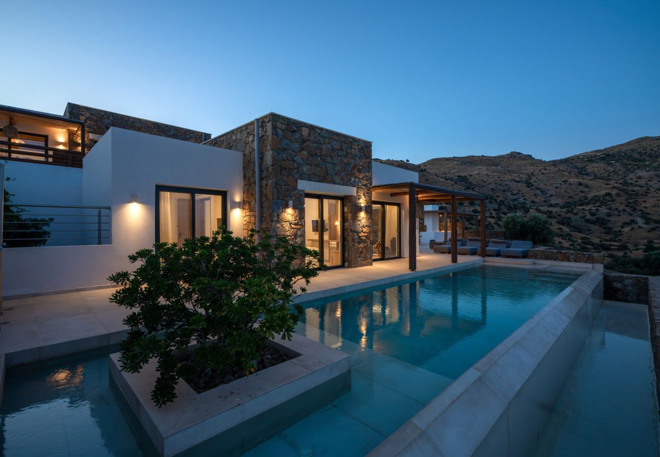 Villa in Saktouria - ArtOikia Villas, By Hellocrete