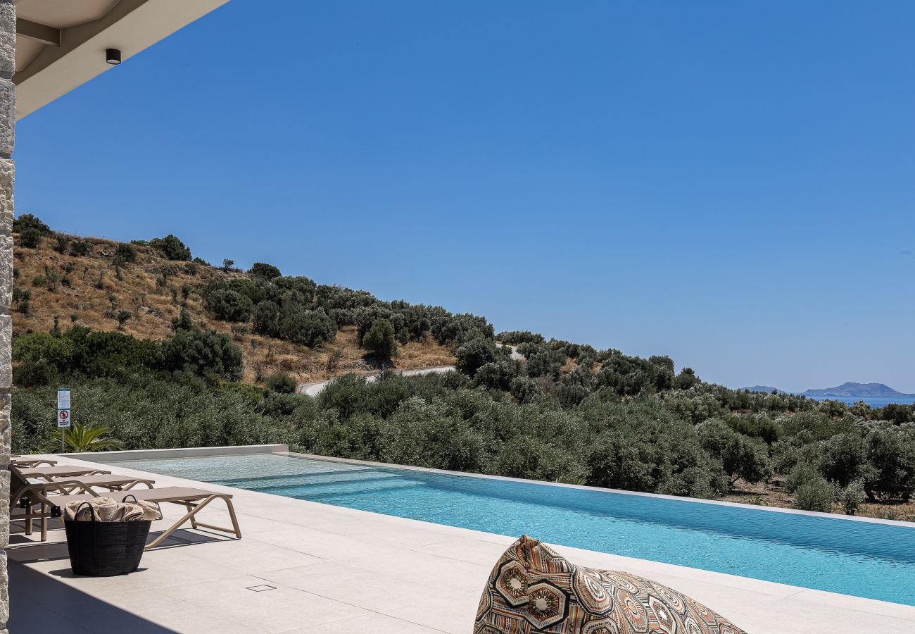 Villa in Agia Foteini - Mitatare Villas 1 - Evangelos, By Hellocrete