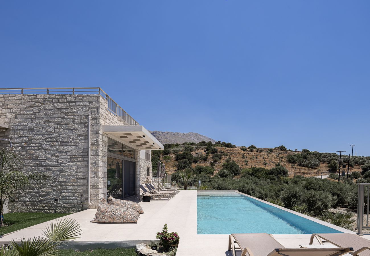 Villa in Agia Foteini - Mitatare Villas 1 - Evangelos, By Hellocrete