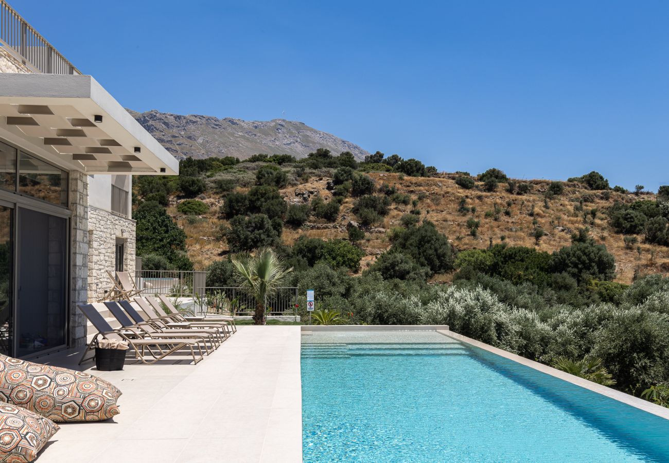 Villa in Agia Foteini - Mitatare Villas 1 - Evangelos, By Hellocrete