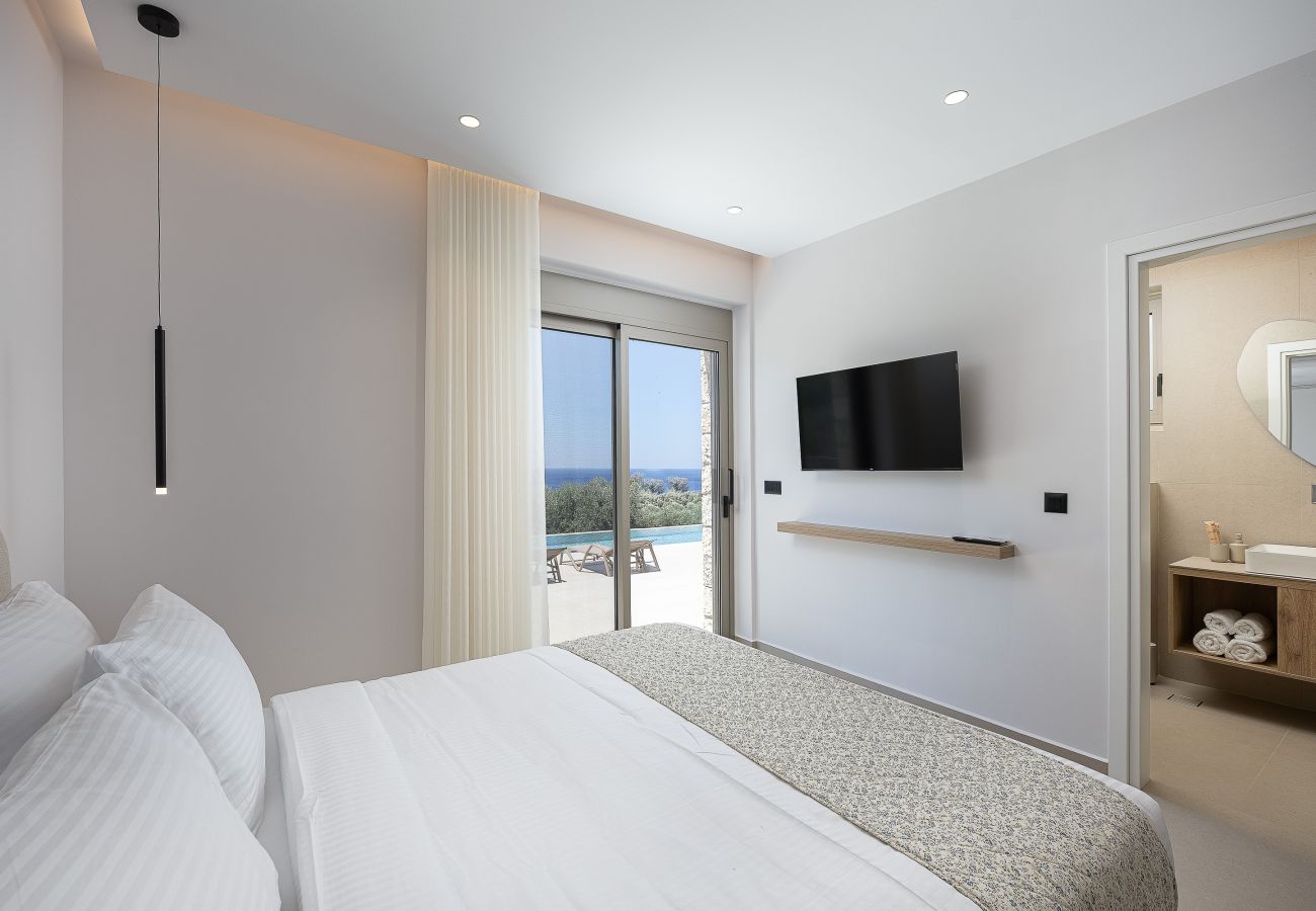 Villa in Agia Foteini - Mitatare Villas 2 - Evgenia, By Hellocrete
