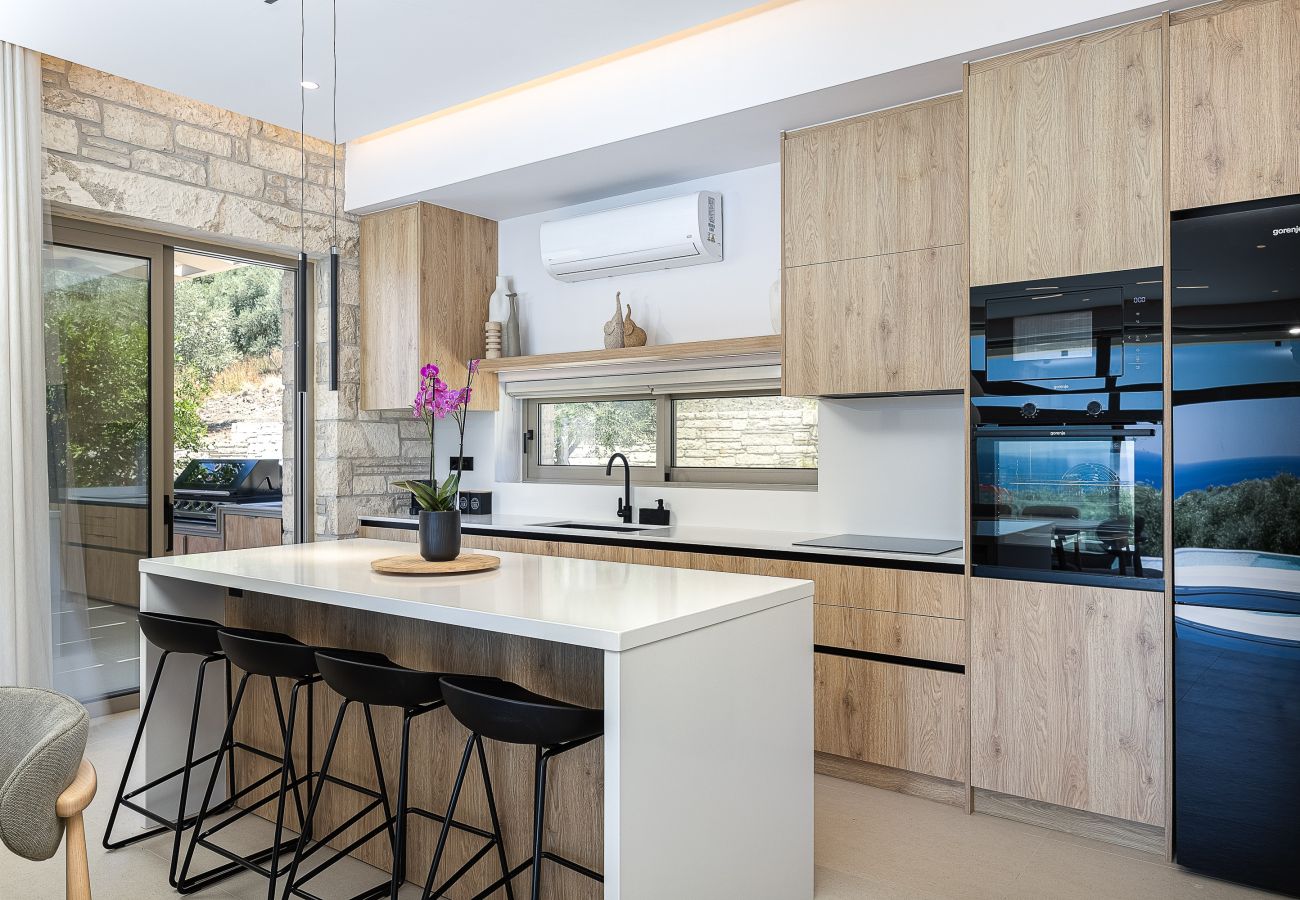 Villa in Agia Foteini - Mitatare Villas 2 - Evgenia, By Hellocrete