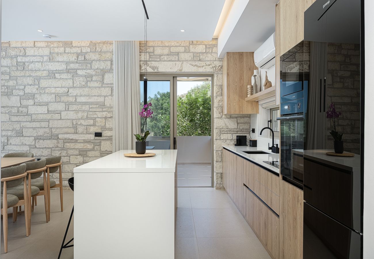 Villa in Agia Foteini - Mitatare Villas 2 - Evgenia, By Hellocrete