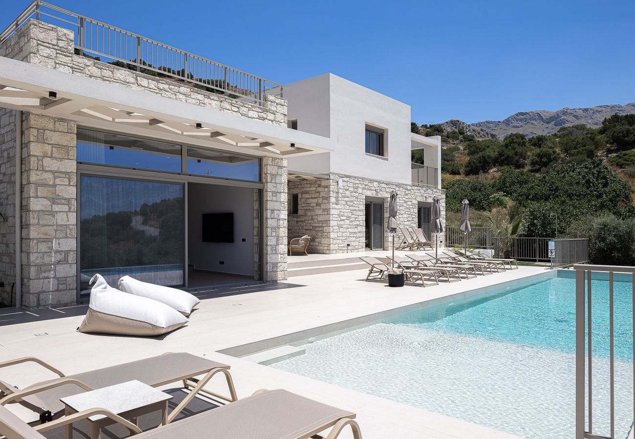 Villa in Agia Foteini - Mitatare Villas 2 - Evgenia, By Hellocrete
