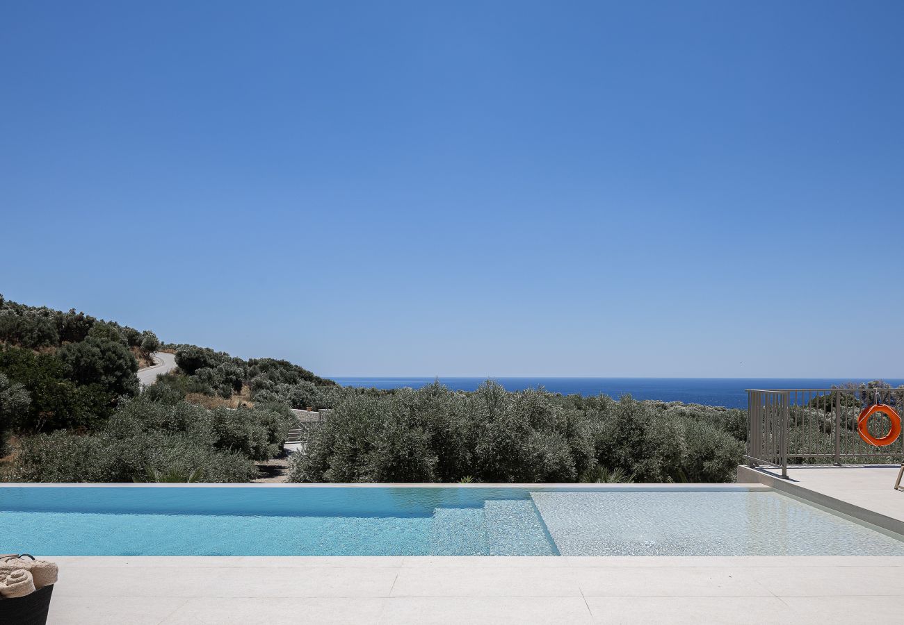 Villa in Agia Foteini - Mitatare Villas 2 - Evgenia, By Hellocrete