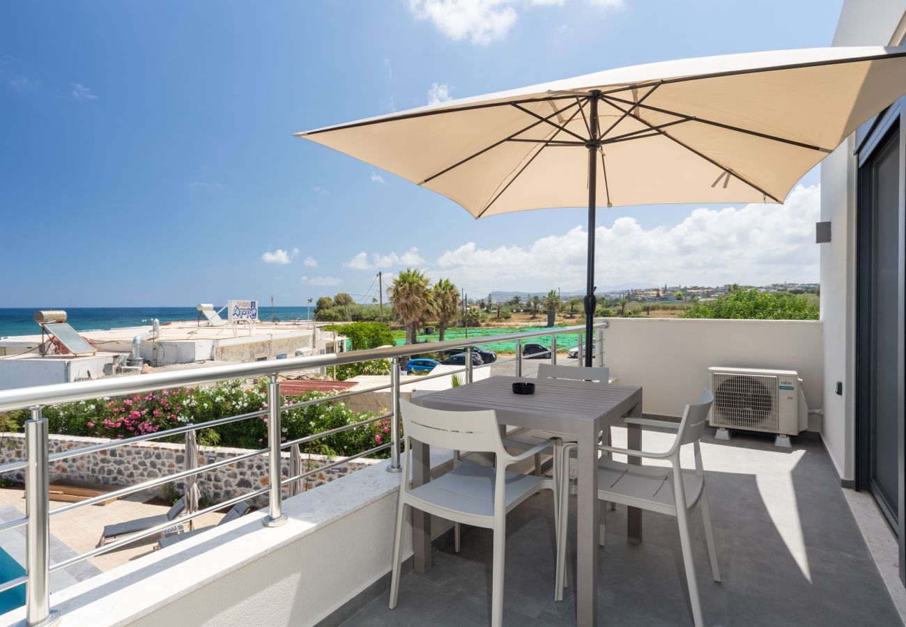 Villa in Pigianos Kampos - Seaside Villa with Heated Pool, By Hellocrete